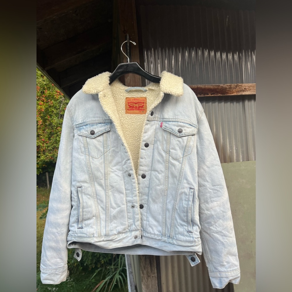 Men’s Levi Strauss Jean Jacket Light Wash Shearling